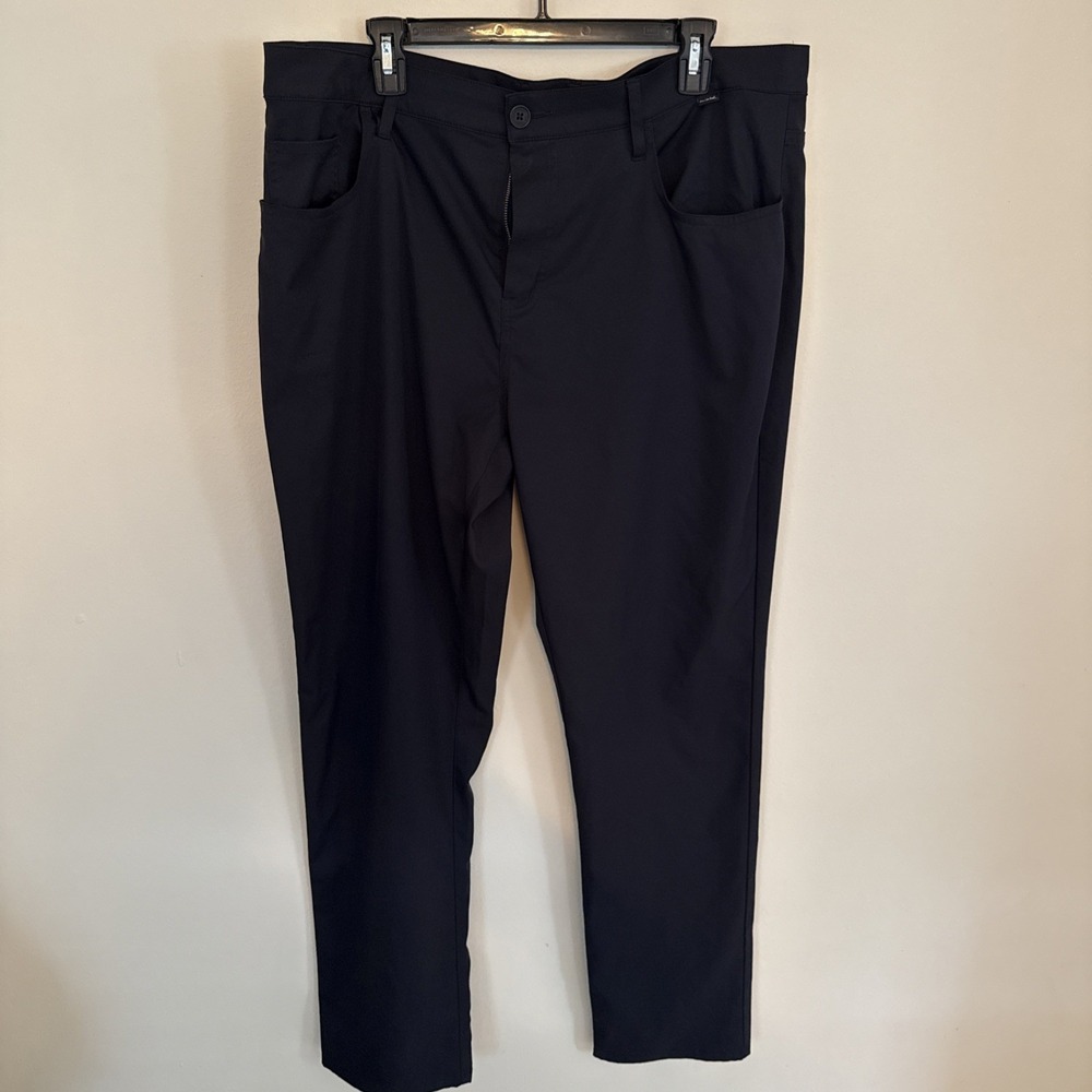 Travis Mathew 5-Pocket Golf Pants Men 40x 32 Black Performance‎ Tapered
